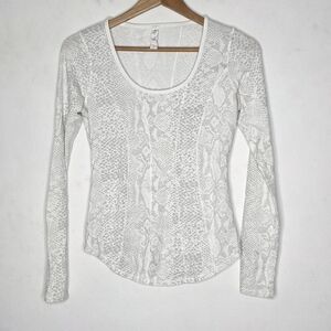 Lululemon Athletica White Textured Long Sleeve Top